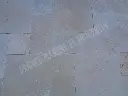 Travertin_Classique_Clair_2_cm_Big_Opus_Romain_Antique_1er_choix_49_C_HT_-_m_-_03.webp