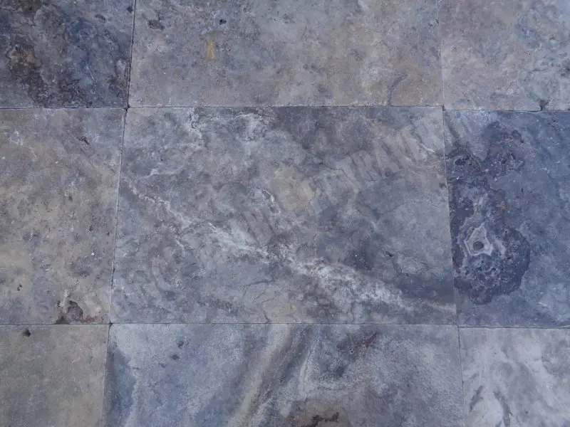 Travertin Gris Silver 40,6x61x1,2 cm Antique Rustique-Com 28 € HT - m² - 03.webp
