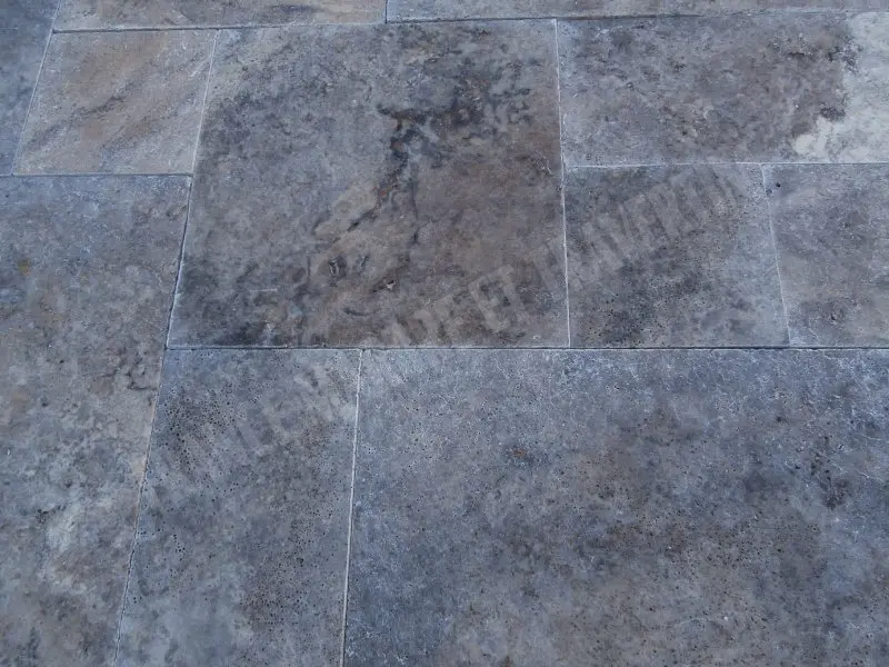 Travertin Gris Big Opus Romain 3 cm Antique 1'er Choix 65 € HT - m²- 04.webp