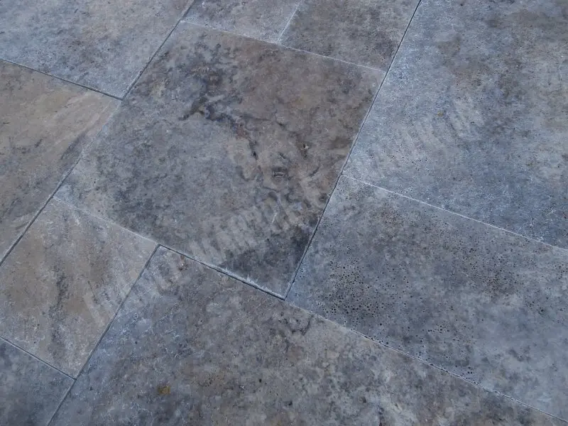 Travertin Gris Big Opus Romain 3 cm Antique 1'er Choix 65 € HT - m²- 03.webp