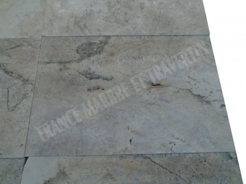 Travertin_Silver_60x90x3_cm_Antique_Rustique_60_C_HT_-_m_-_4.webp