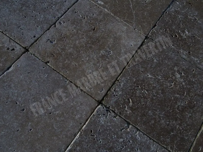 Travertin Noce Marron 20,3x20,3x1,2 cm Antique 1'er Choix 39 € HT - m² - 03.webp