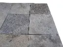 Travertin Gris Silver 20,3 x 20,3 x 2 cm Antique 1'er Choix 45 € HT - m² - 03.webp