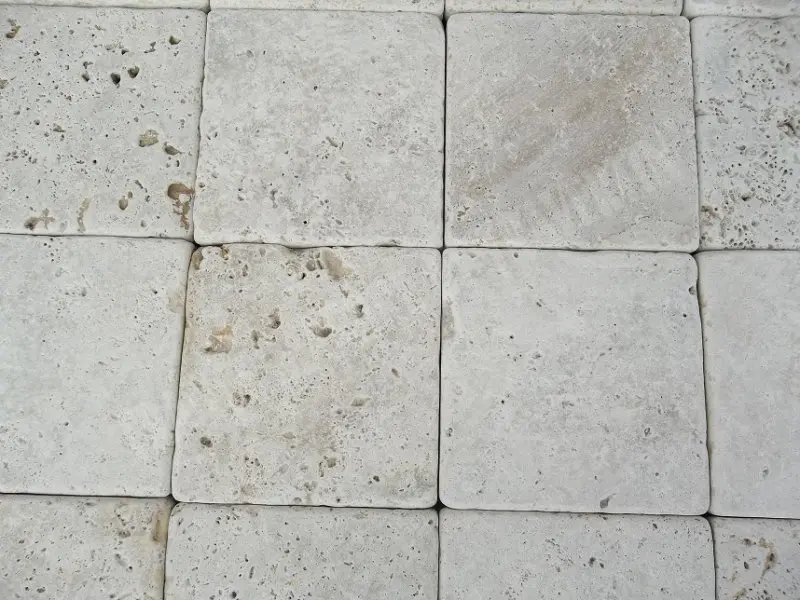 Travertin Classique Clair Pave 20,3x20,3x3 cm 1'er Choix Pavée Antique 40 € HT - m² - 02.webp
