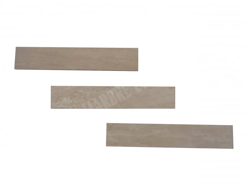 Travertin_Classique_Clair_Vein_Plinthes_406x8x12_cm_Polie_4_C_HT_-_pice_-_01.webp