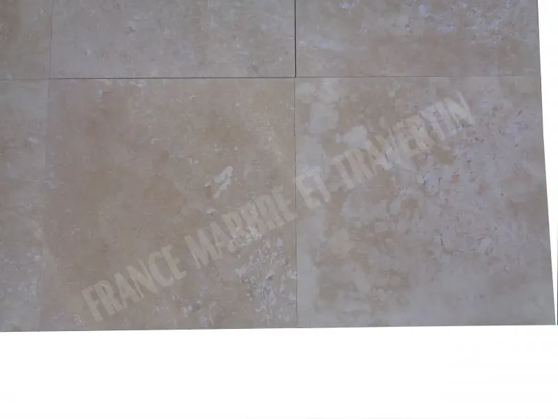 Travertin_Classique_Clair_406x406x12_cm_Poli_1er_Choix_42_C_HT_-_m_-_01.webp