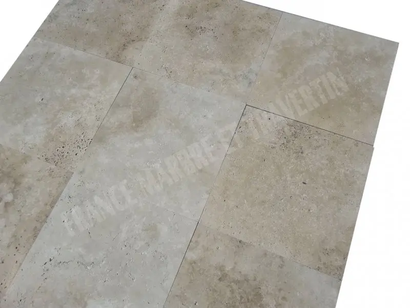 Travertin Classique Clair 40,6x40,6x1,2 cm Brossée 1'er Choix 32 € HT - m² - 03.webp
