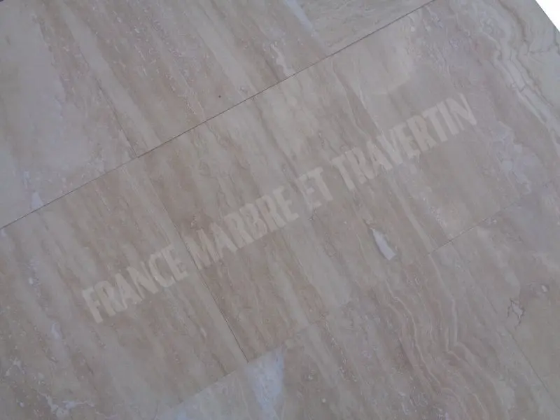 Travertin_Classique_Vein_406x406x12_cm_1er_Choix_Polie_42_C_HT_-_m_-_04.webp