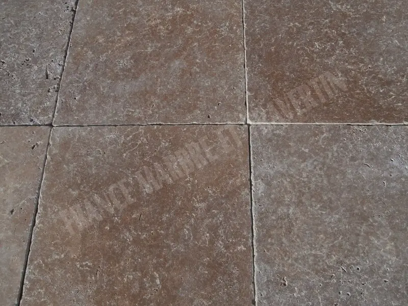 Travertin Noce Marron 40,6x40,6x2 cm Antique 1'er Choix 42 € HT - m² - 02.webp