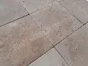 Travertin Classique Beige Brossée 45,7x45,7x1,2 cm 1'er Choix 26 € HT - m² - 03.webp