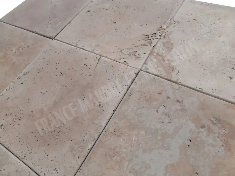 Travertin Classique Beige Brossée 45,7x45,7x1,2 cm 1'er Choix 26 € HT - m² - 02.webp