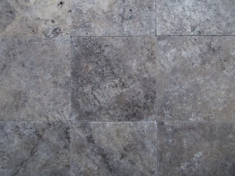 Travertin Gris Silver 45,7 x 45,7 x 1,2 cm Antique 1'er Choix 42 € HT - m²- 02.webp