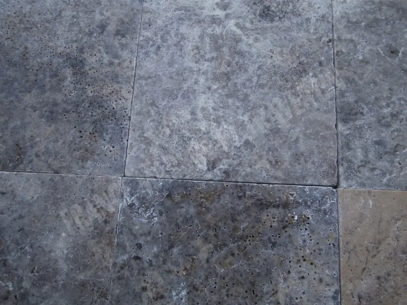 Travertin Gris Silver 50 x 50 x 2 cm Antique 1'er Choix 52 € HT - m² - 03.webp