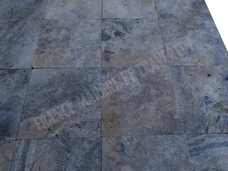 Travertin Gris Silver 50 x 50 x 3 cm Antique 1'er Choix 55 € HT - m² - 02.webp