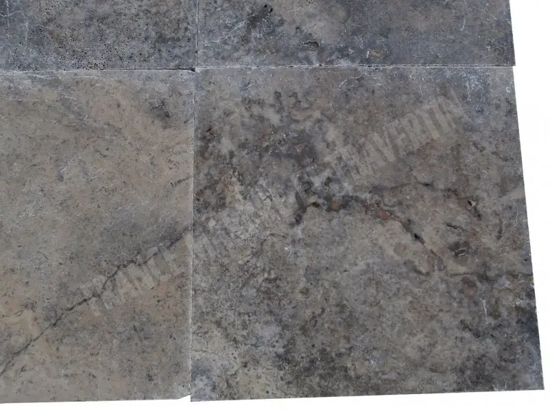 Travertin Gris Silver 61x61x1,5 cm Antique 1'er Choix 55 € HT - m²- 02.webp