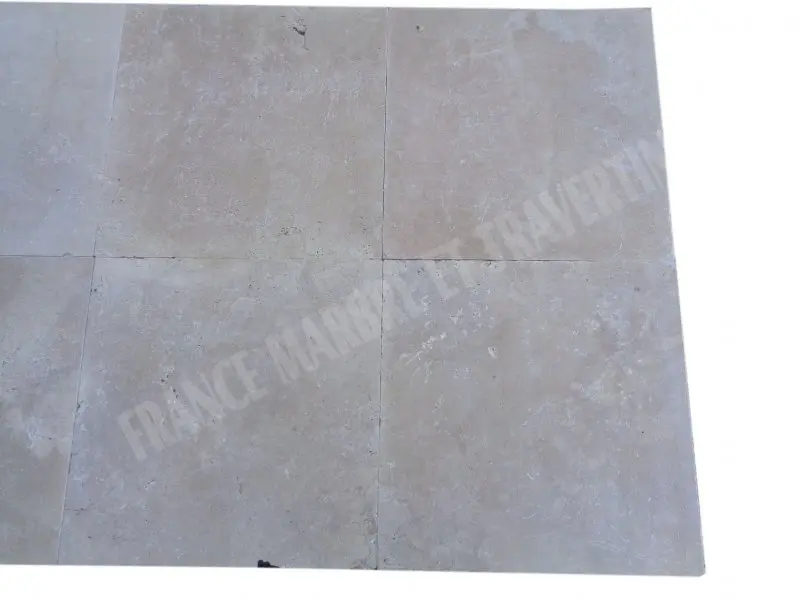 Travertin_Classique_Clair_61x61x3_cm_Antique_1er_Choix_50_C_HT_-_m_-_03_1.webp