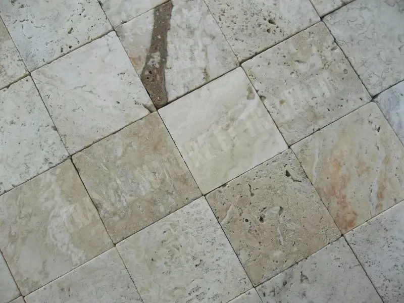 Travertin Ivoire 10x10x1 cm Antique Rustique 30 € HT - m² - 04.webp