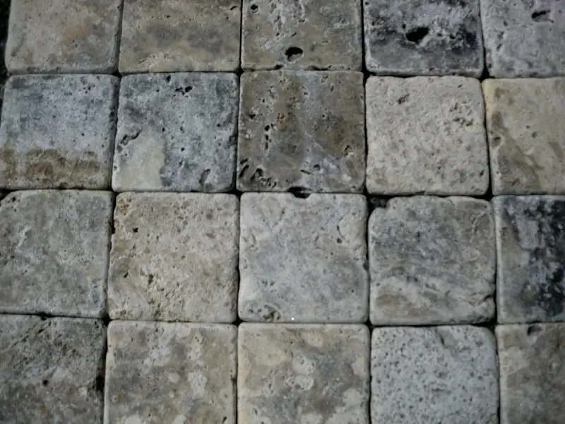 Travertin Gris 10x10 cm Commercial Antique 24€HT-m²- 05.webp