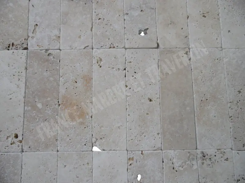 Travertin Classique Clair 10x30,5x1 cm Rustique Antique 32 € HT - m² - 04.webp