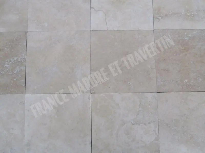 Travertin Classique Clair Adoucie 20x20x1 cm 1'er Choix 30 € HT m² - 03.webp
