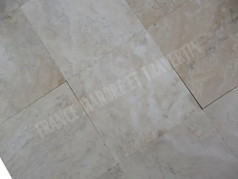 Travertin Ivoire 20x20x1 cm Adoucie Rustique 30 € HT - m² - 04.webp