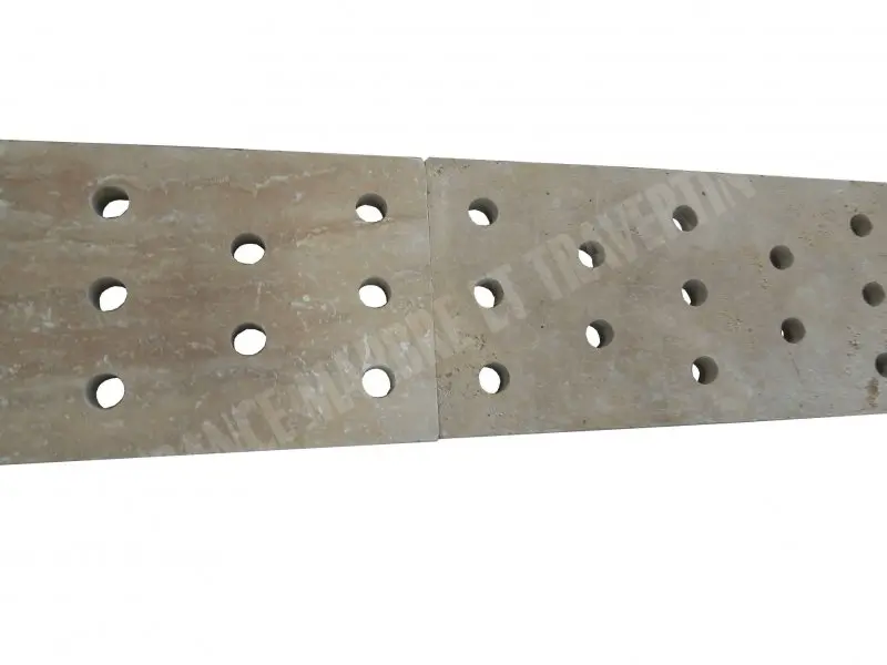 Travertin Classique Grille Perfore 25x61x3 cm Antique 25 € HT - piece - 04.webp
