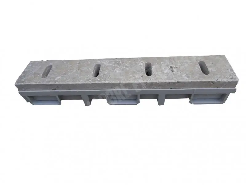 Travertin Classique Grille Rainure 50x9x3 cm + P.V.C. Caniveau 19 € HT - Lot - 04.webp