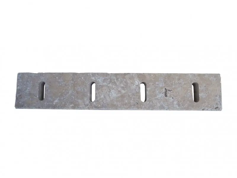 Travertin Classique Grille Rainure 50x9x3 cm + P.V.C. Caniveau 19 € HT - Lot - 01.webp