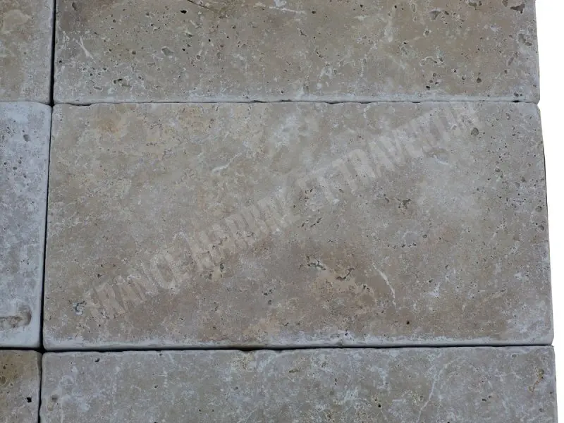 Travertin Classique Clair 20,3x40,6x3 cm Antique 1'er Choix  42 € HT - m² - 04.webp