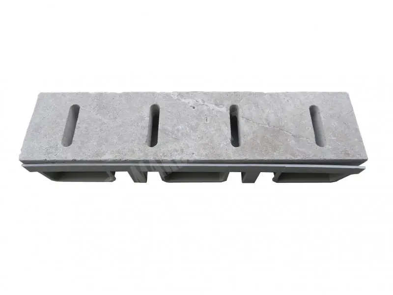 Travertin Classique Grille Rainure 50x12,5x3 cm + P.V.C Caniveau 24 € HT - Lot- 04.webp