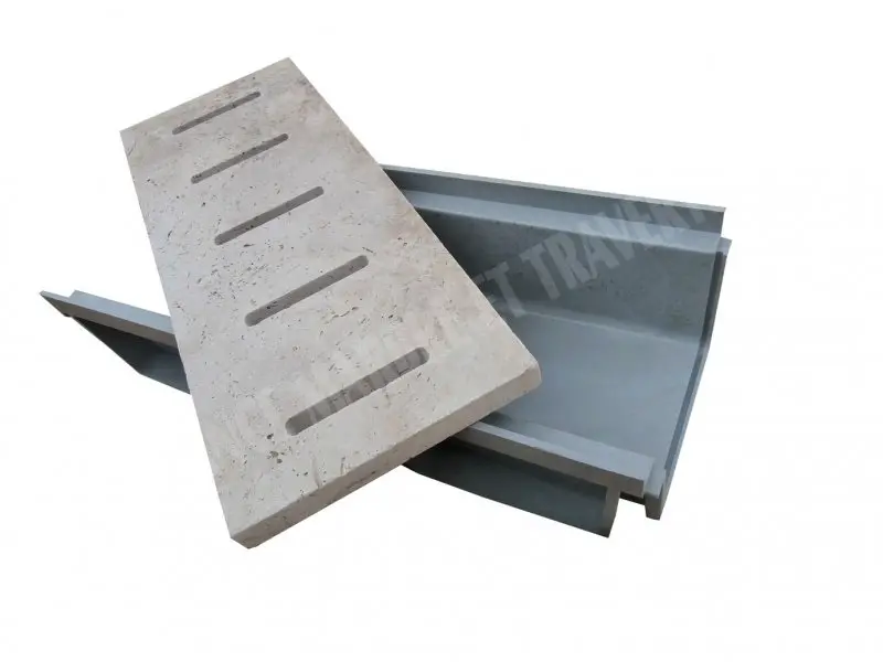 Travertin Classique Grille Rainure Antique 19x50x2cm + P.V.C. Caniveau 28 € HT - Lot - 01.webp