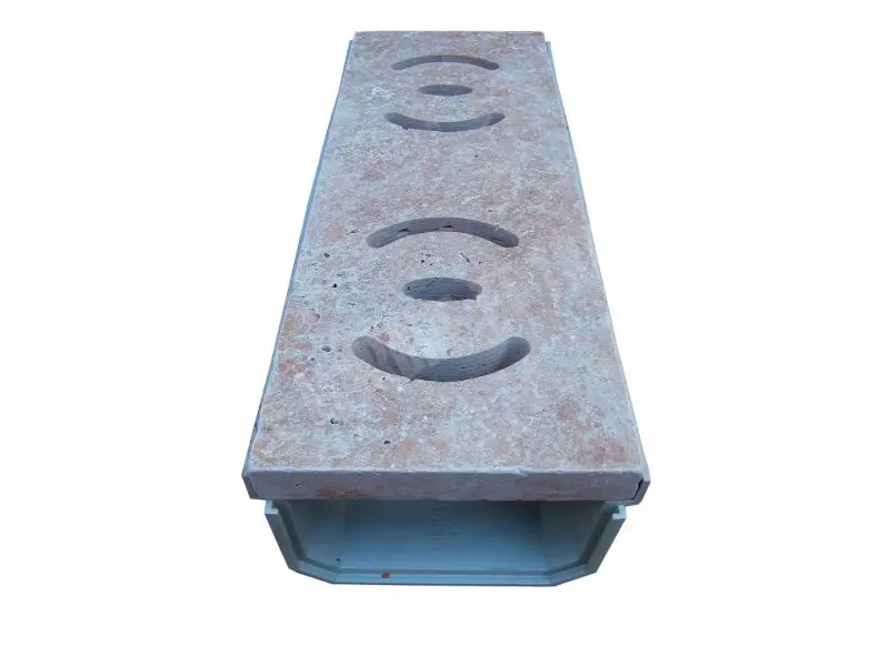 Travertin Classique Grille Rond Rainure 50x19x3 cm + P.V.C Caniveau 29 € HT - Lot - 03.webp