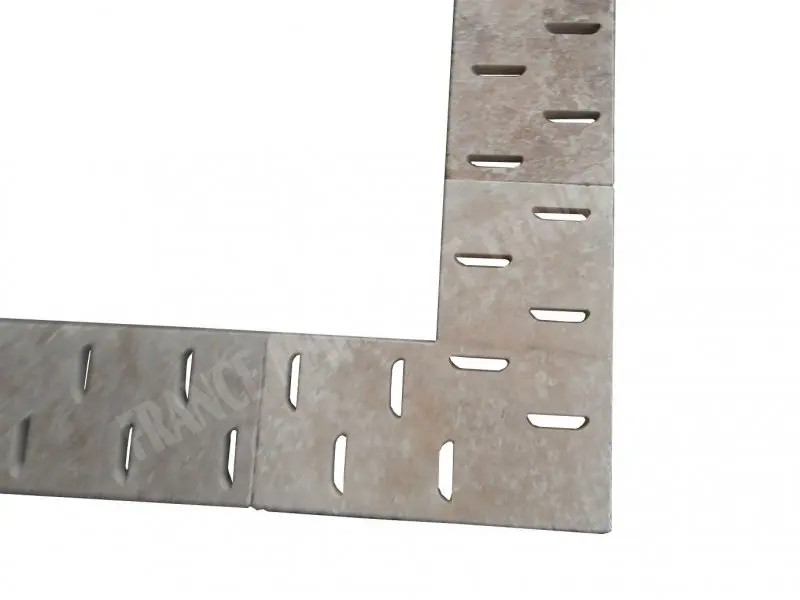 Travertin Classique Grille Angle Antique D 50x50x3 cm 65 € HT - piece - 04.webp