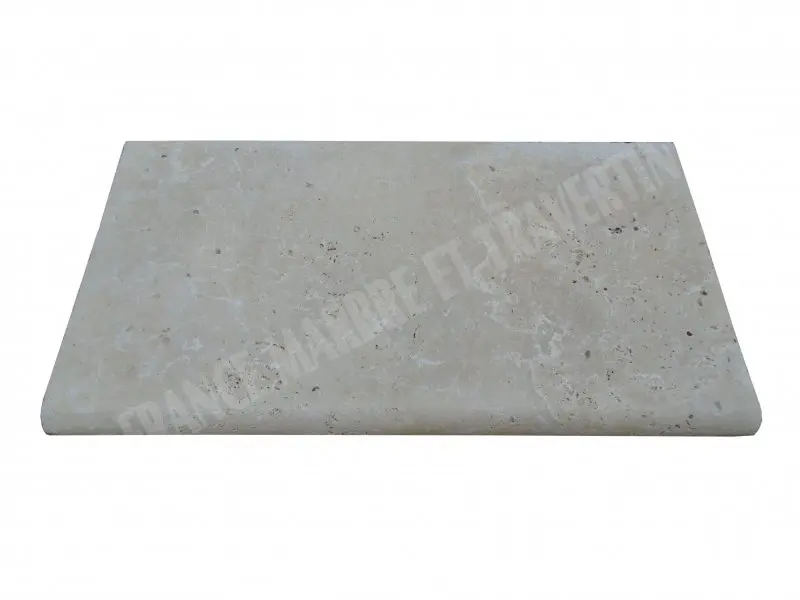 Travertin_Classique_Clair_Margelle_33x61x4_cm_Arrondi_1er_Choix_18_C_HT_-_Pice_-1.webp