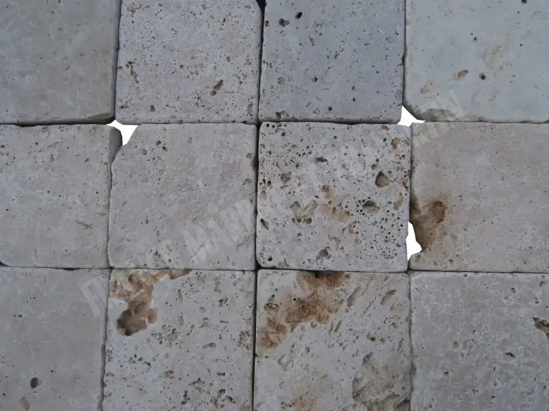 Travertin Classique Beige Pavée  15x15x3cm Antique Rustique 30 € HT - m² - 02.webp