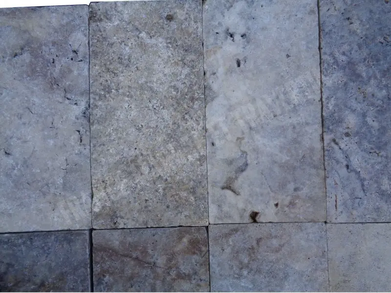 Travertin_Gris_Silver_15x305x3_cm_Antique_Rustique_40_C_HT_-_m-04.webp