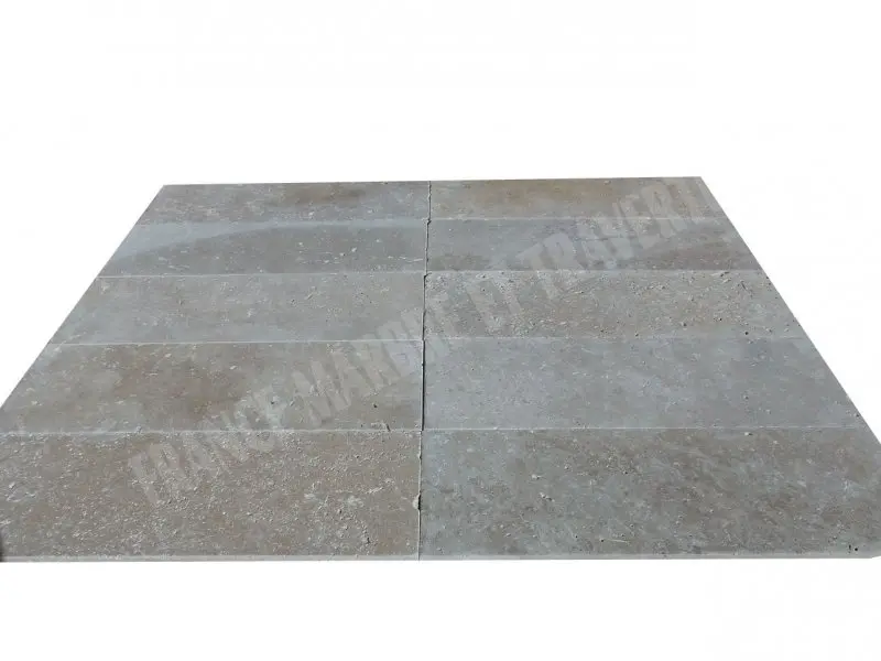 Travertin Classique Clair  20,3x61x1,2 cm 1'er Choix  Antique 35 € HT - m² - 04.webp