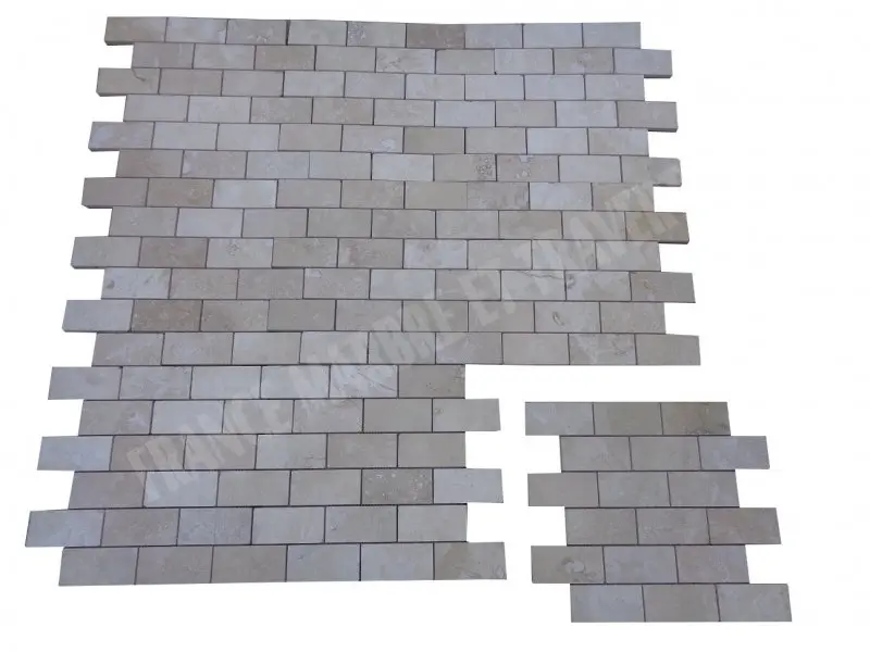 Travertin_Classique_Mosaique_48x10_cm_Poli_1er_Choix_8_C_HT_-_plaque_-_01.webp