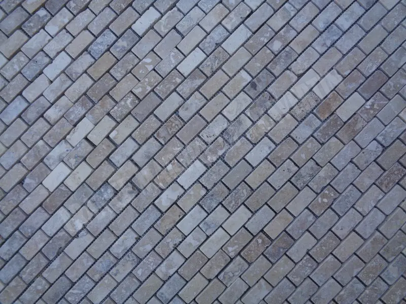 Travertin_Philadelphia_Mosaique_23x48_cm_Antique_Rustique_6_C_HT_-_plaque_-_015.webp
