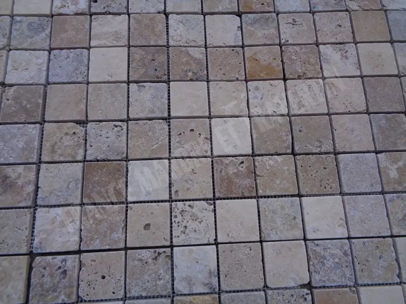 Travertin Philadelphia Mosaique 4,8 x 4,8 cm Antique Rustique 6 € HT - plaque - 03.webp