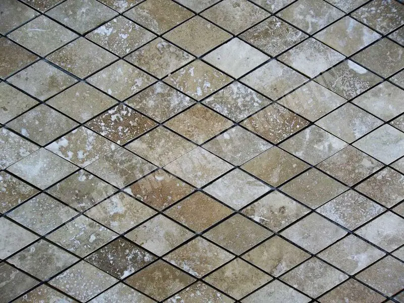 Travertin Classique Losange Mosaique Adouci Rustique 6 € HT - plaque - 02.webp