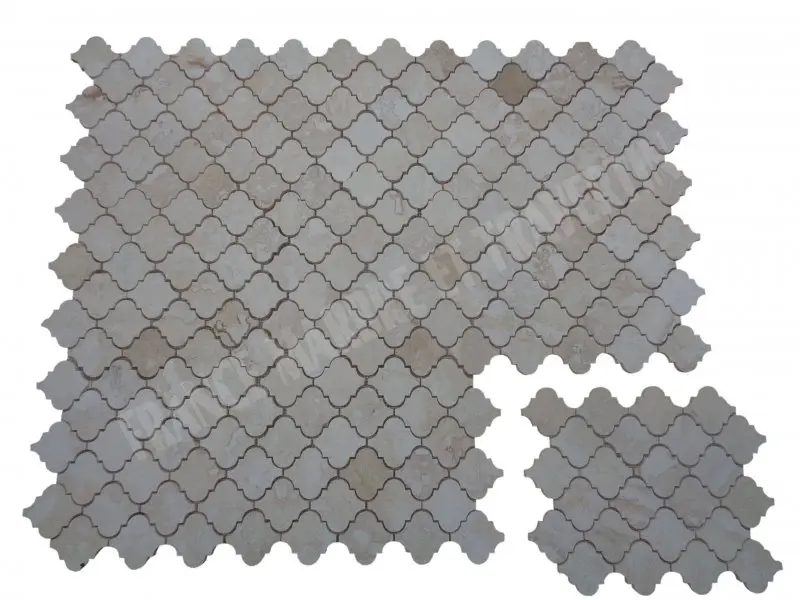 Travertin_Classique_Clair_Arabesque_Mosaique_Lanterne_Adouci_Rustique_12_C_HT_-_plaque_-_01.webp
