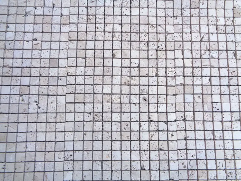 Travertin Classique Clair Beige 2,3x2,3 cm Mosaique Antique Rustique 6 € HT - plaque - 03.webp