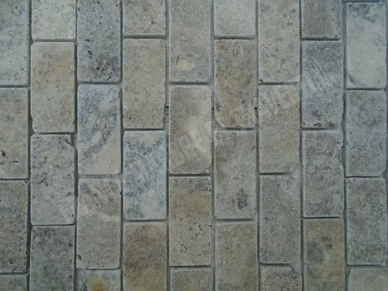 Travertin_Gris_Silver_Mosaique_48x10_cm_Antique_Rustique_7_C_HT_-_plaque_-_04.webp