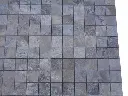 Travertin_Gris_Silver_Mosaique_48x48_cm_Adouci_1er_Choix_9_C_HT_-_plaque_-_04.webp
