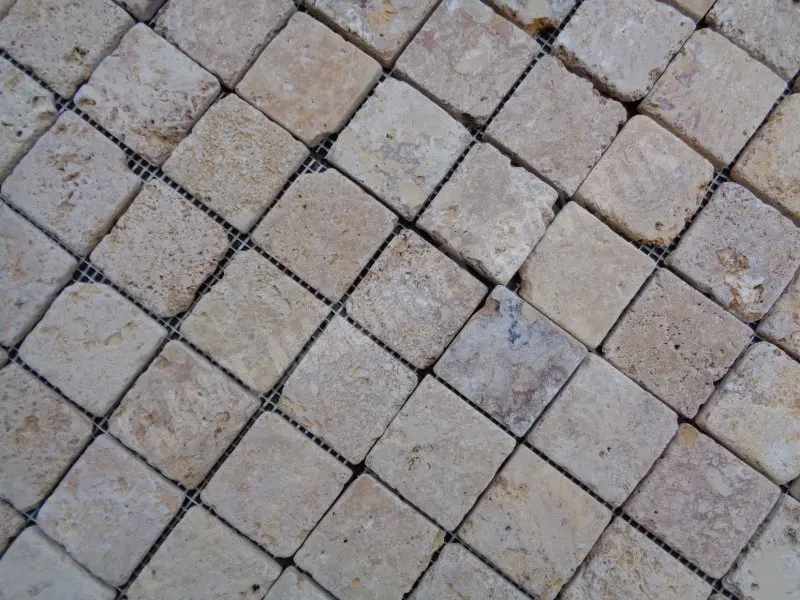 Travertin Jaune Antique Mosaique 4,8x4,8x1 cm 7 €  HT - pièce - 04.webp