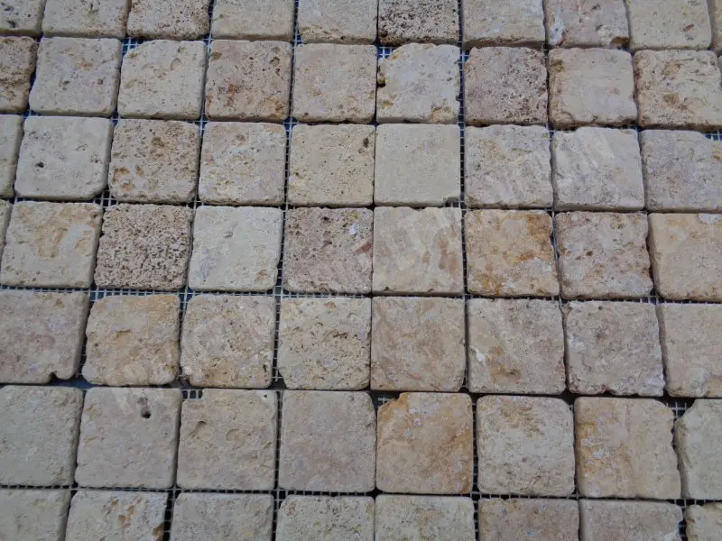 Travertin Jaune Antique Mosaique 4,8x4,8x1 cm 7 €  HT - pièce - 03.webp