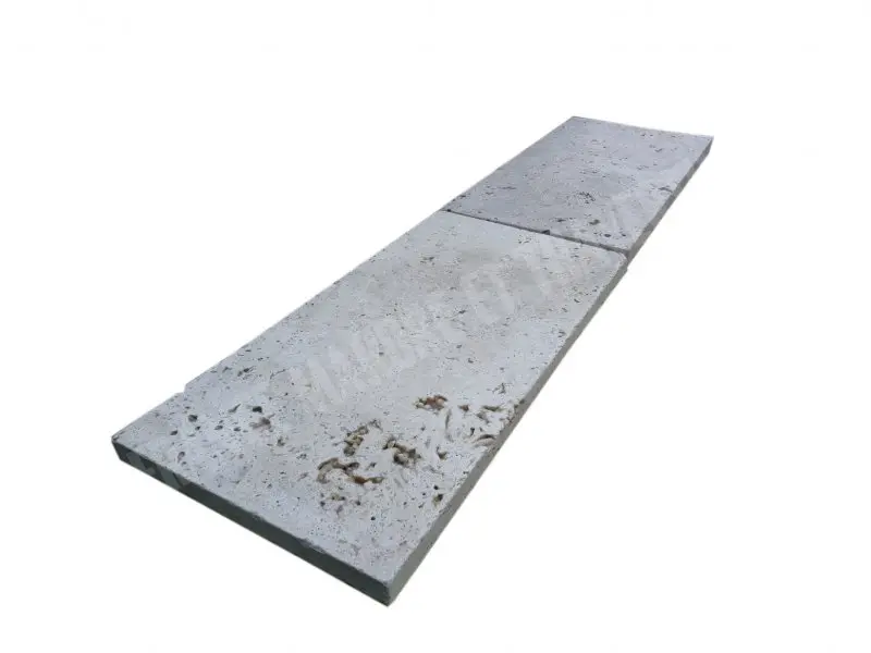 Travertin_Classique_Antique_Margelle_305x61x3_cm_Bord_Doit_7_C_HT_-_pice_-04.webp