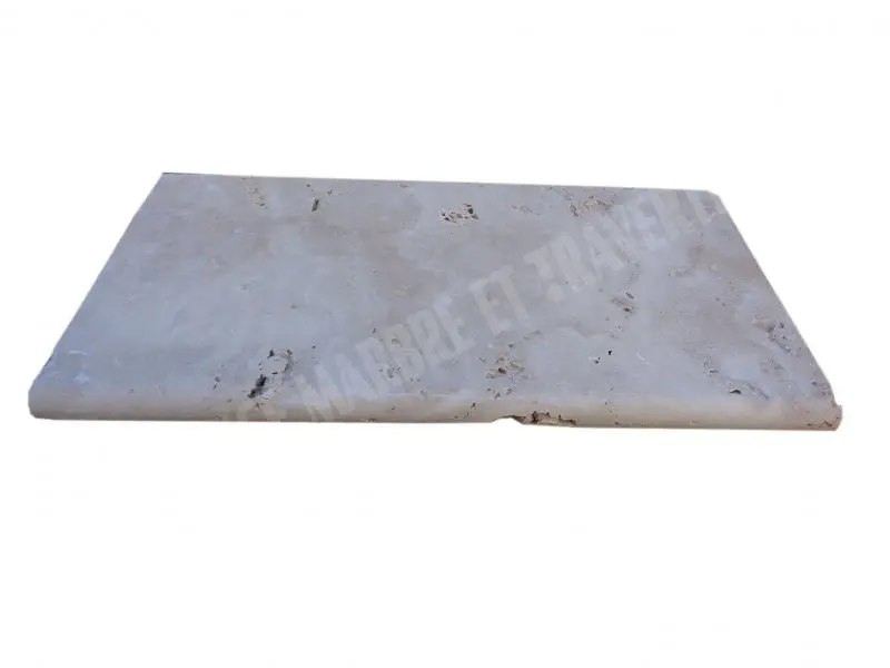 Travertin_Classique_Clair_Margelle_Rustique_305x61x3_cm_Antique_11_C_HT_-_piece_-_01.webp