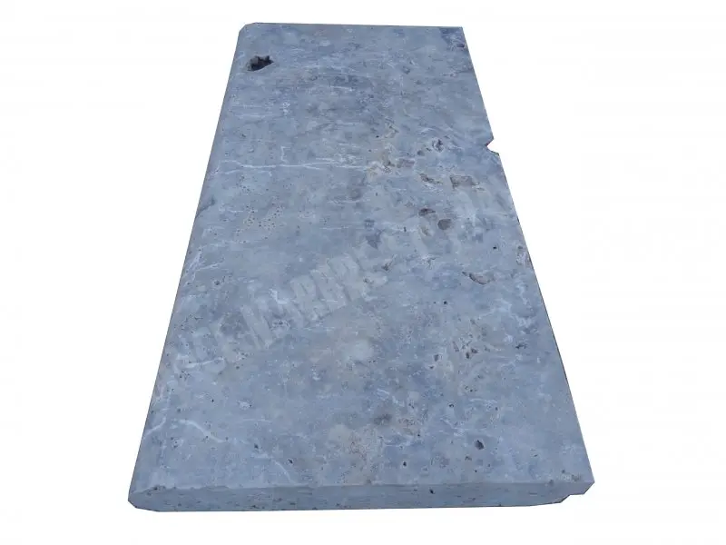 Travertin_Silver_Margelle_305x61x5_cm_Rustique_Antique_24_C_HT_-_Pice_-_03.webp
